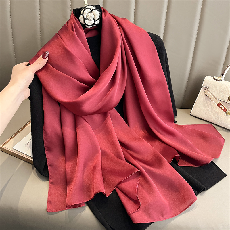 2024 marca de lujo primavera P - Scarf Silk Square reseña y precio